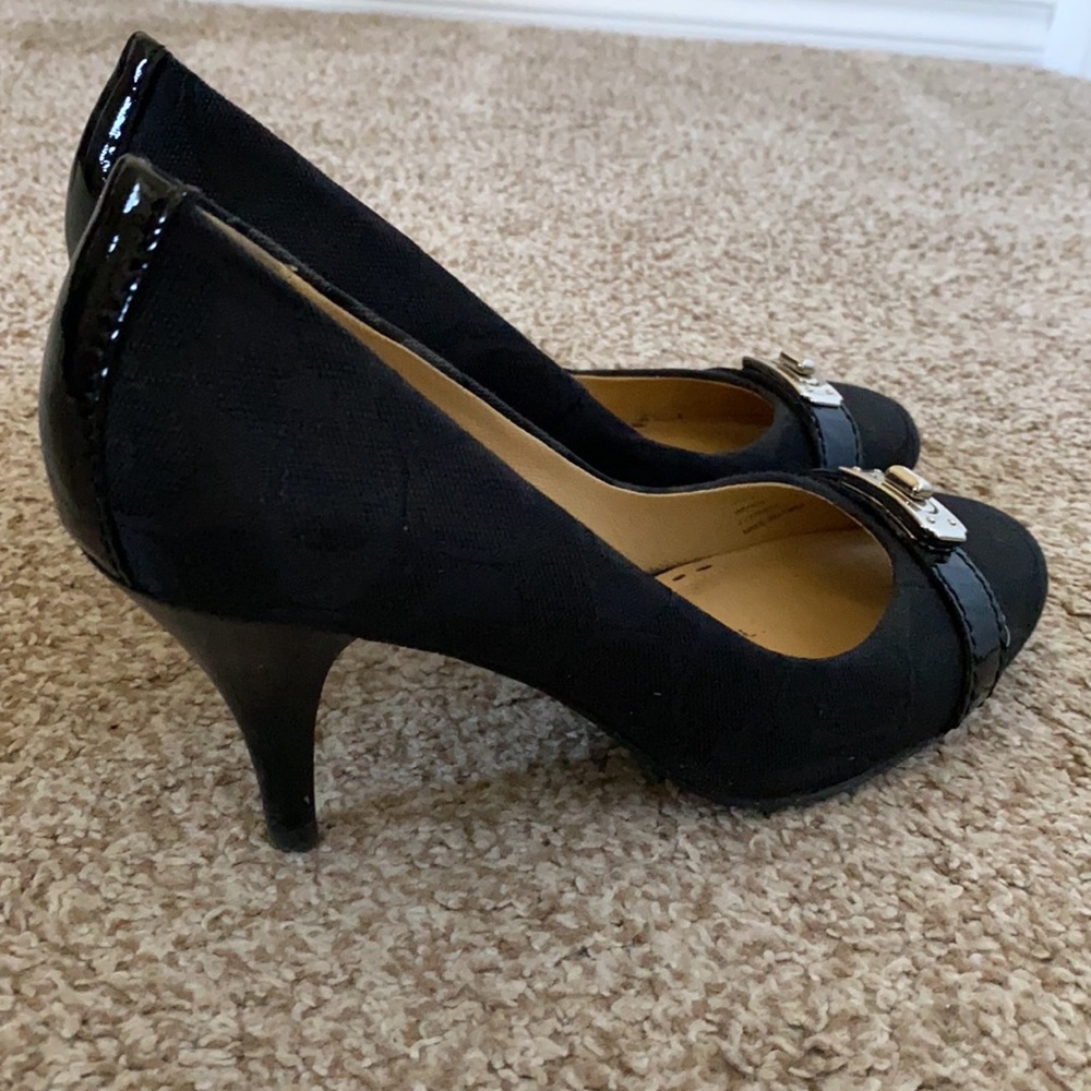Coach heels - Picture 3 of 3